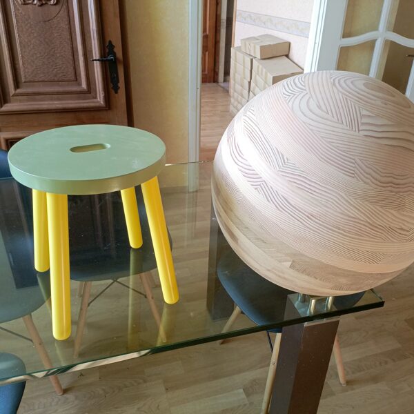 wooden chair and wooden ball d500